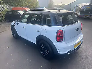Used 2015 MINI Countryman Cooper S White - Interior and Exterior details 9