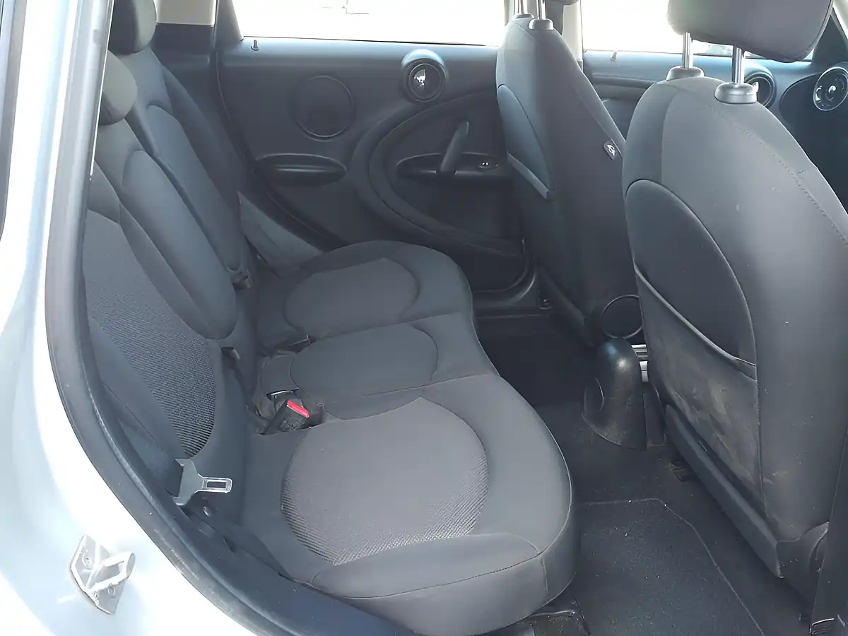 Used 2015 MINI Countryman Cooper Silver - Interior and Exterior details 11