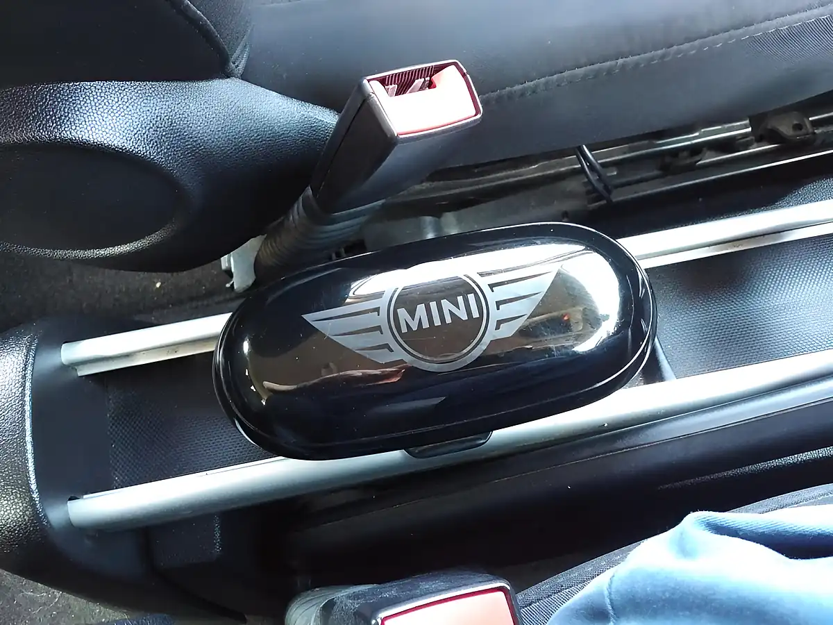 Used 2015 MINI Countryman Cooper Silver - Interior and Exterior details 19