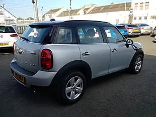 Used 2015 MINI Countryman Cooper Silver - Interior and Exterior details 6
