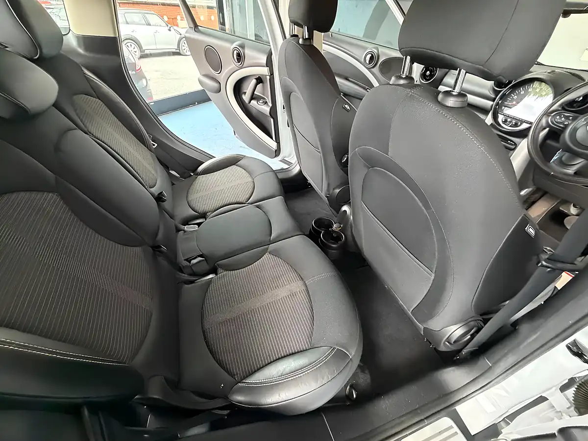 Used 2015 MINI Countryman Cooper White - Interior and Exterior details 14