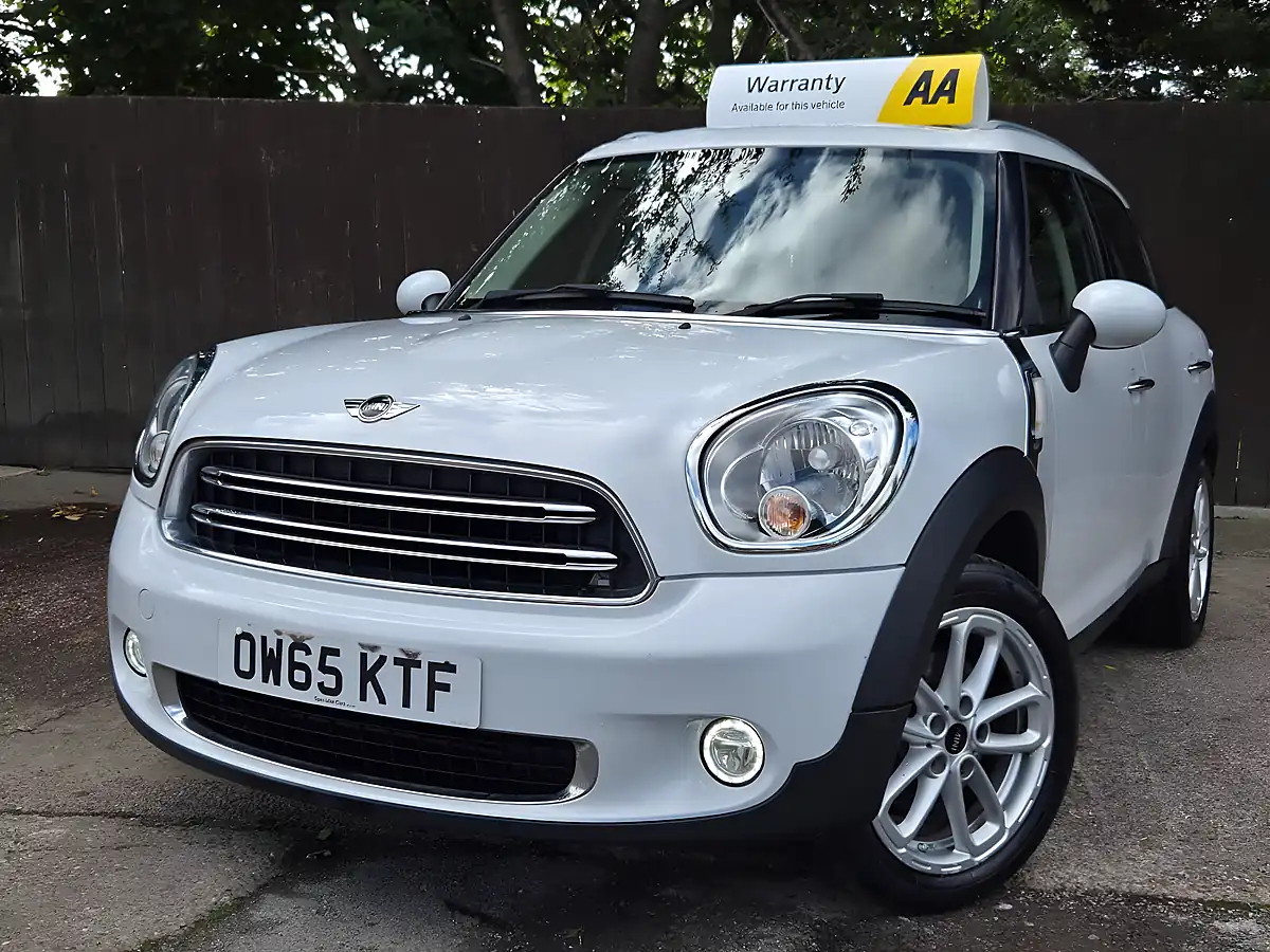 Used 2015 MINI Countryman Cooper White - Interior and Exterior details 3
