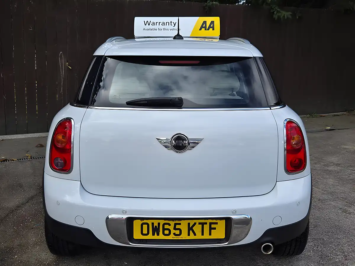 Used 2015 MINI Countryman Cooper White - Interior and Exterior details 6