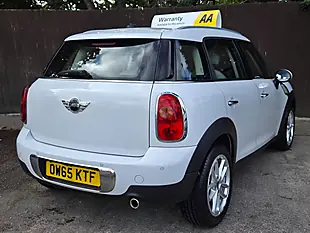 Used 2015 MINI Countryman Cooper White - Interior and Exterior details 8