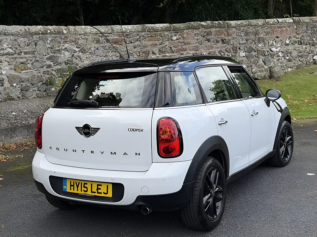 Used 2015 MINI Countryman Cooper White - Interior and Exterior details 3