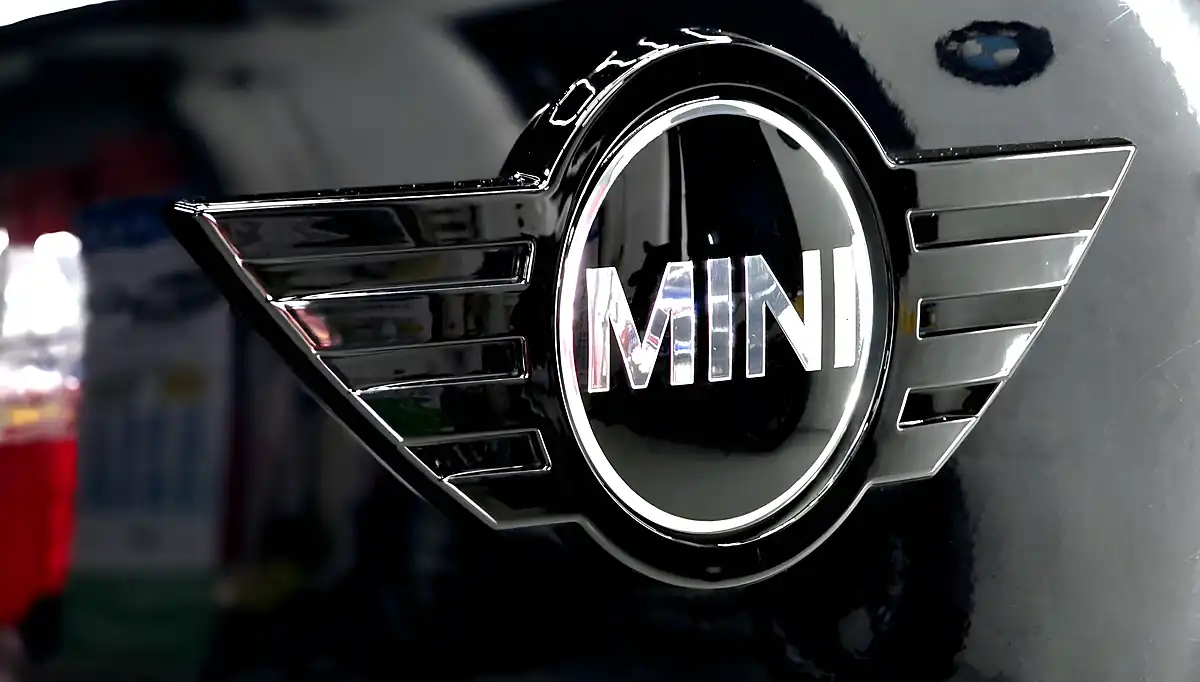 Used 2015 MINI Countryman John Cooper Works Absolute Black - Interior and Exterior details 17