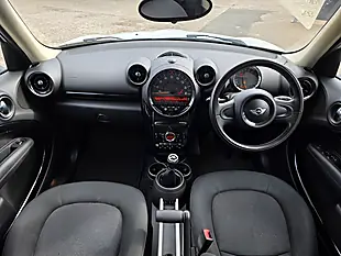 Used 2015 MINI Countryman One White - Interior and Exterior details 13