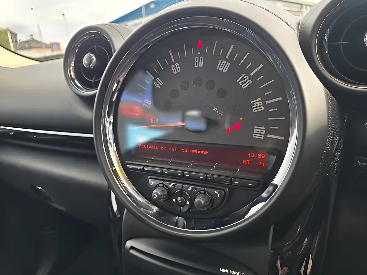 Used 2015 MINI Countryman One White - Interior and Exterior details 19