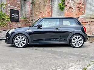 Used 2015 MINI Hatch 3-Door Hatch Black - Interior and Exterior details 11