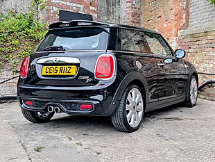 Used 2015 MINI Hatch 3-Door Hatch Black - Interior and Exterior details 6