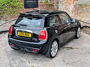 Used 2015 MINI Hatch 3-Door Hatch Black - Interior and Exterior details 7