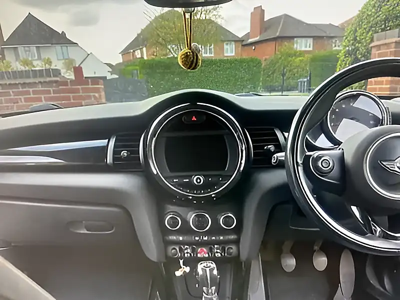 Used 2015 MINI Hatch Chili Ii Pack Volcanic Orange - Interior and Exterior details 8
