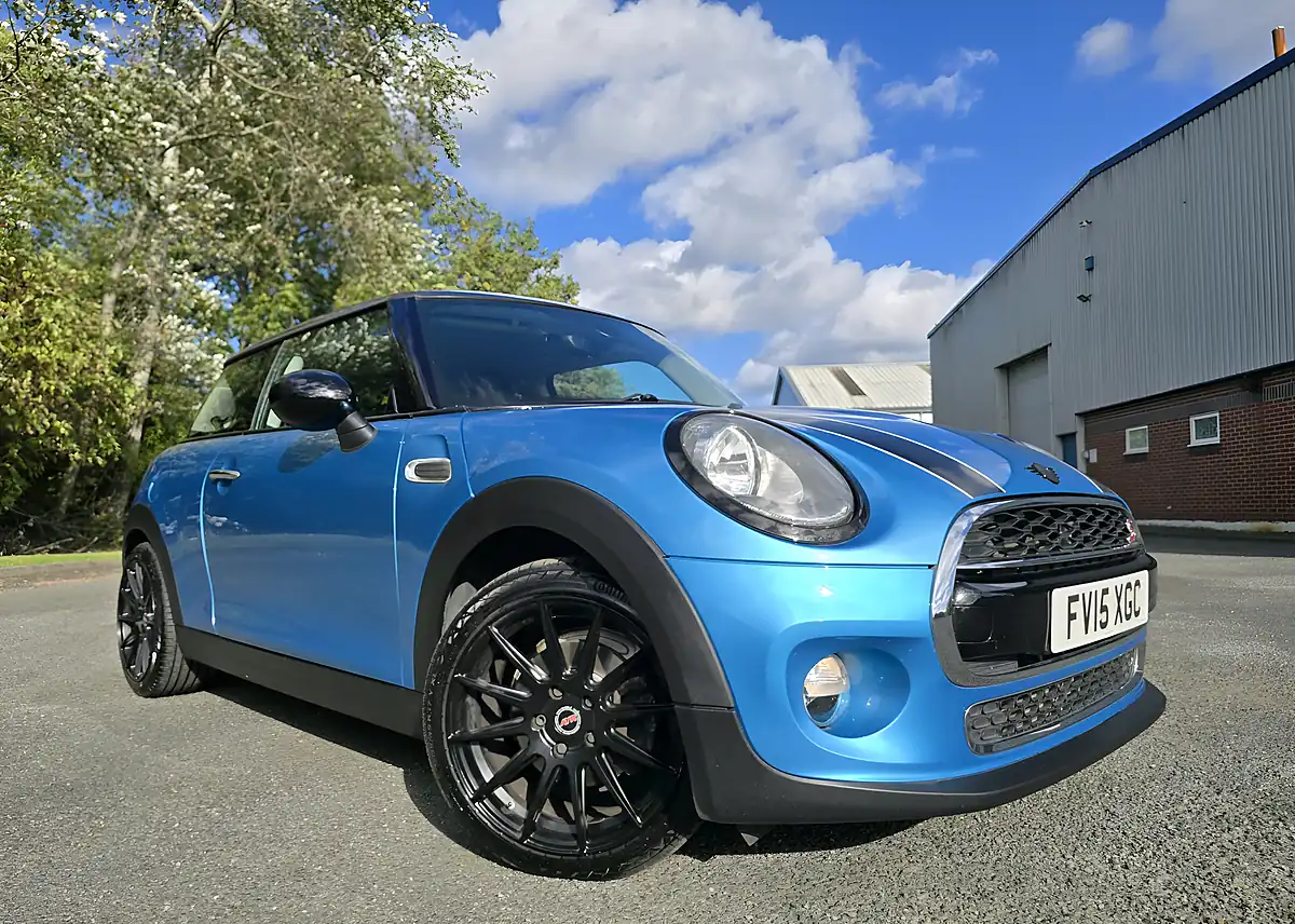 Used 2015 MINI Hatch Cooper 3-Door Blue - Front View