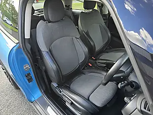 Used 2015 MINI Hatch Cooper 3-Door Blue - Interior and Exterior details 4