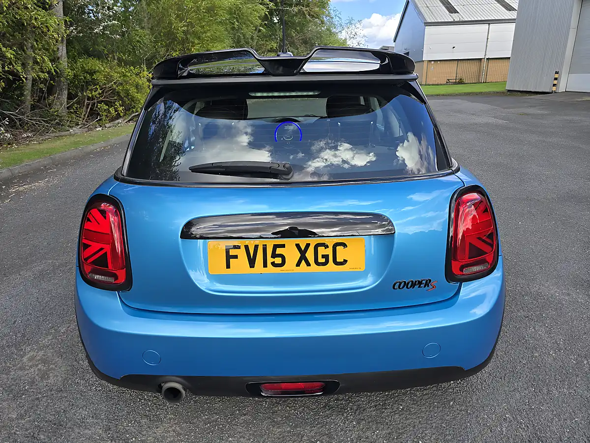 Used 2015 MINI Hatch Cooper 3-Door Blue - Interior and Exterior details 7