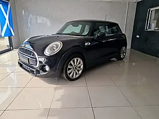 Used 2015 MINI Hatch Cooper Black - Interior and Exterior details 10