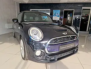 Used 2015 MINI Hatch Cooper Black - Interior and Exterior details 17