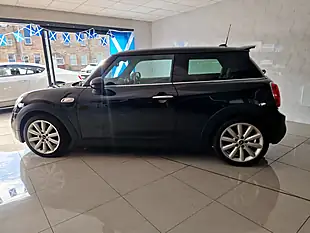 Used 2015 MINI Hatch Cooper Black - Interior and Exterior details 19