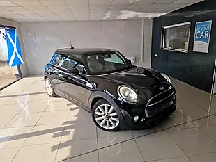 Used 2015 MINI Hatch Cooper Black - Interior and Exterior details 4