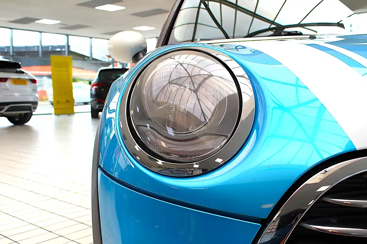 Used 2015 MINI Hatch Cooper Blue - Interior and Exterior details 5