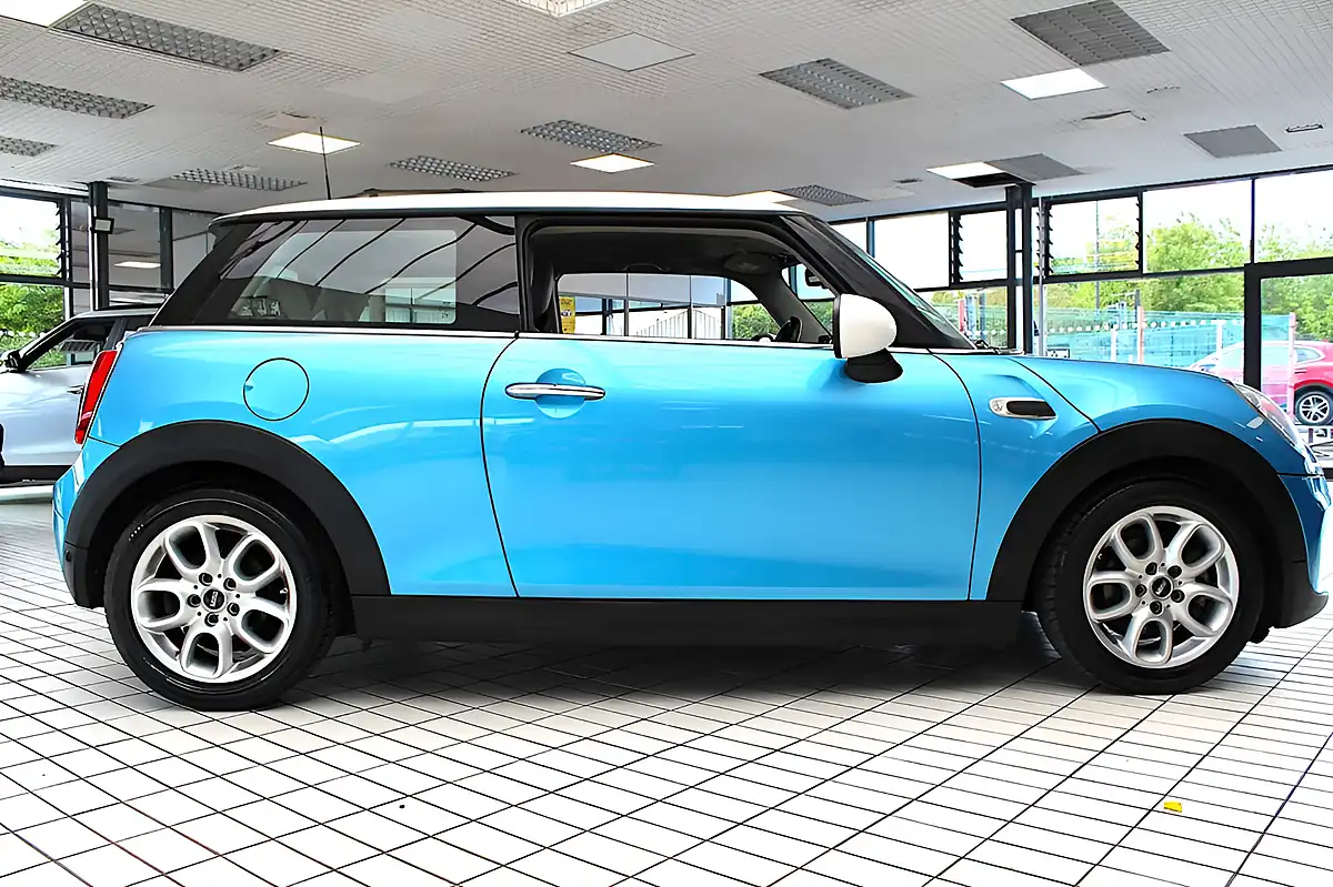 Used 2015 MINI Hatch Cooper Blue - Interior and Exterior details 7