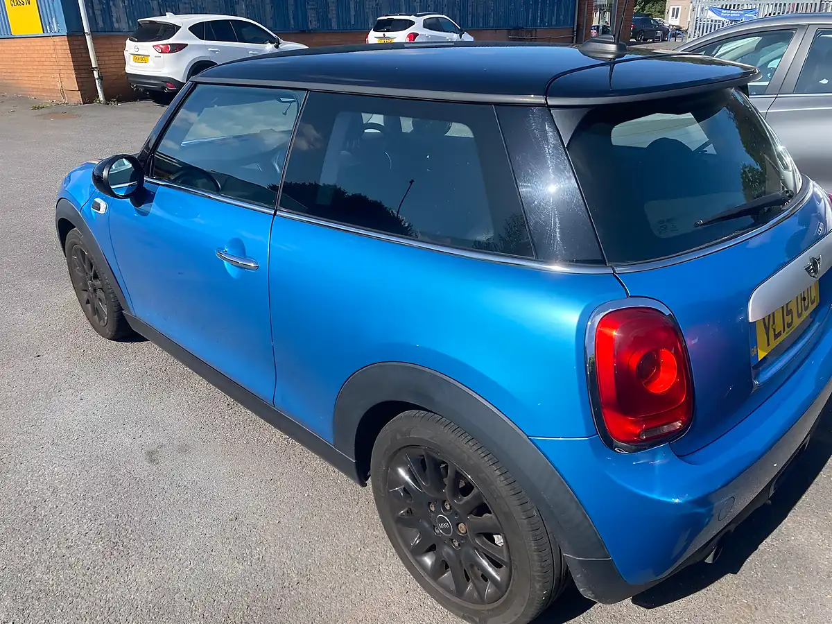 Used 2015 MINI Hatch Cooper Blue - Interior and Exterior details 6