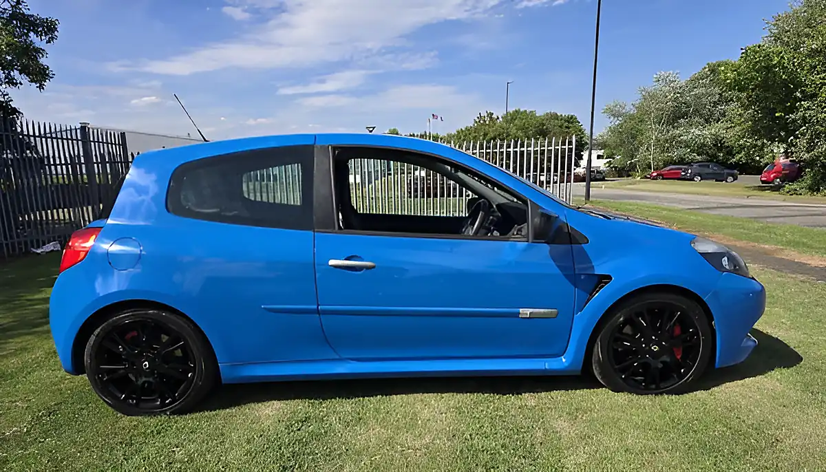 Used 2015 MINI Hatch Cooper Blue - Front View