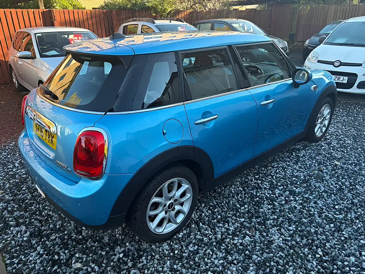Used 2015 MINI Hatch Cooper Blue - Interior and Exterior details 11