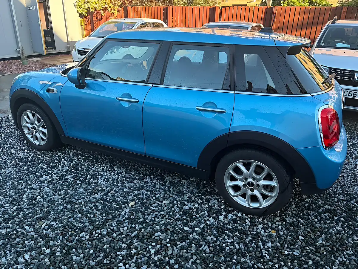 Used 2015 MINI Hatch Cooper Blue - Interior and Exterior details 16