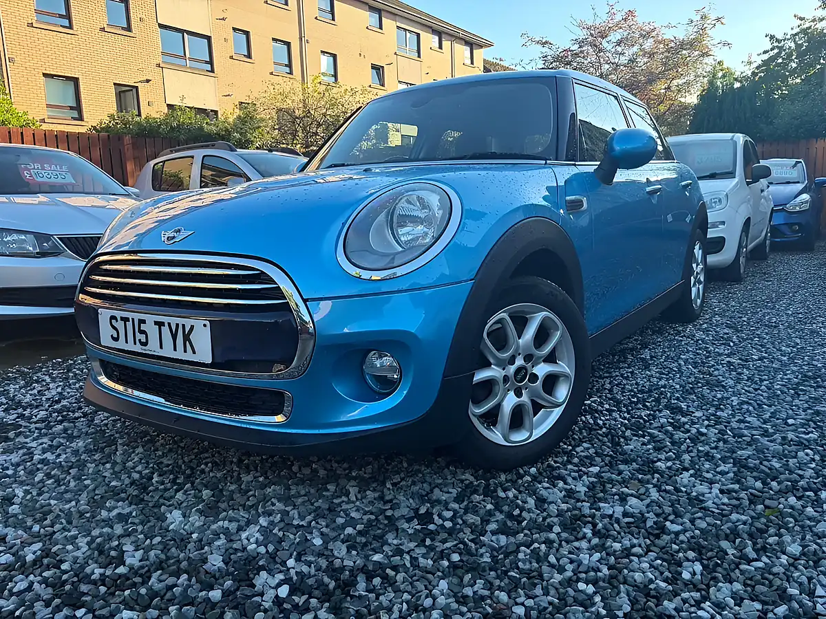Used 2015 MINI Hatch Cooper Blue - Interior and Exterior details 18