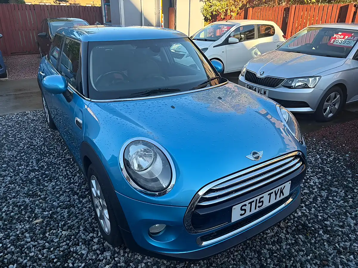 Used 2015 MINI Hatch Cooper Blue - Interior and Exterior details 6