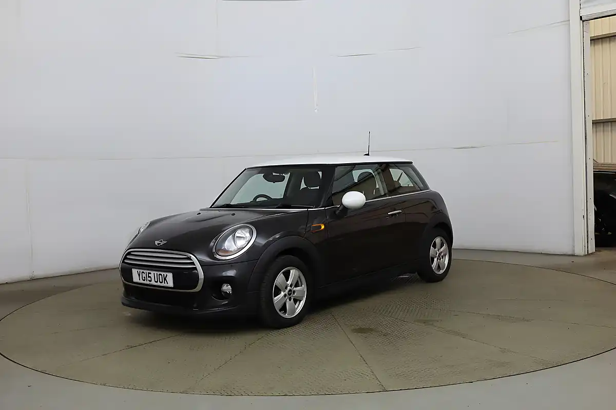 Used 2015 MINI Hatch Cooper Brown - Front View