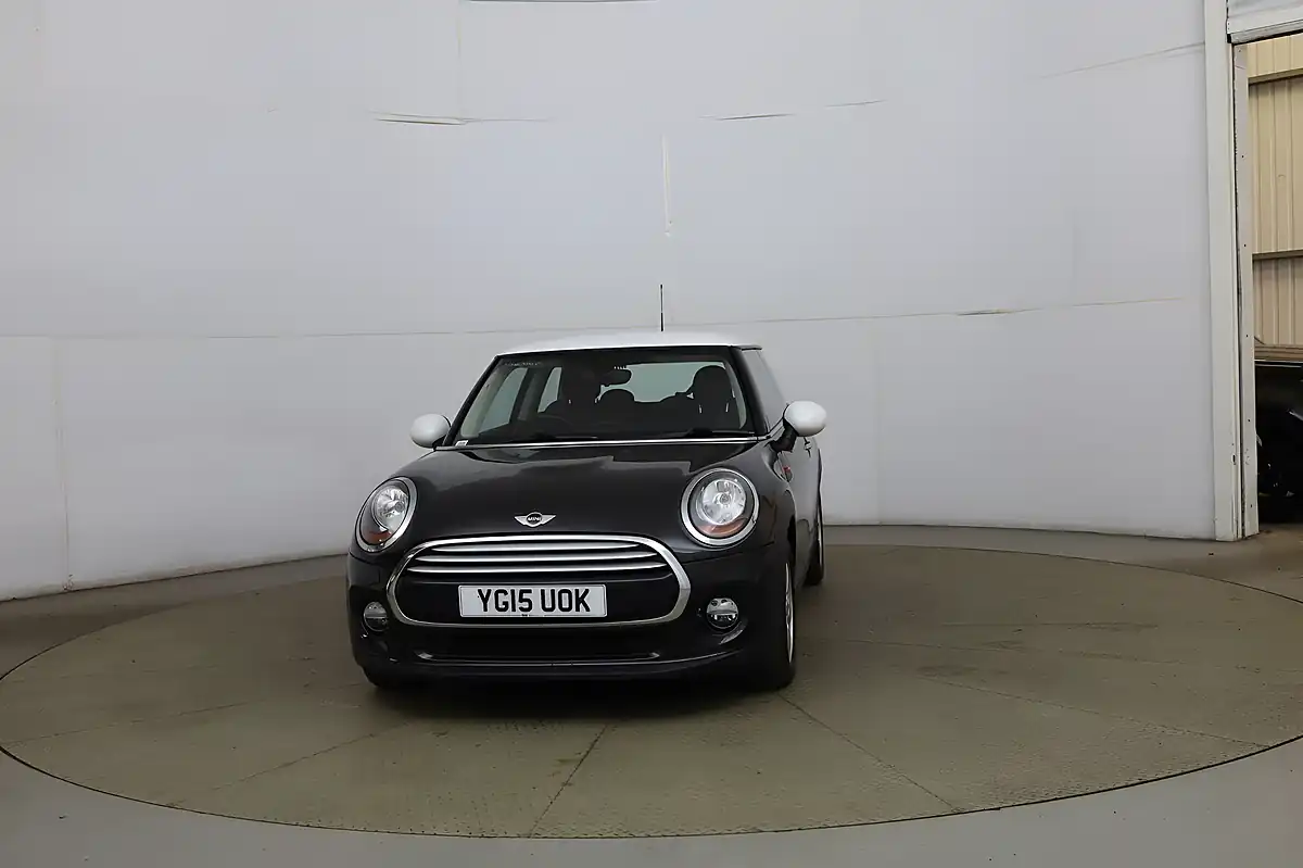 Used 2015 MINI Hatch Cooper Brown - Interior and Exterior details 2