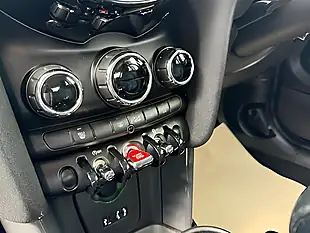 Used 2015 MINI Hatch Cooper (chili Ii Pack) British Racing Green Metallic - Interior and Exterior details 15