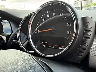 Used 2015 MINI Hatch Cooper (chili Ii Pack) British Racing Green Metallic - Interior and Exterior details 19