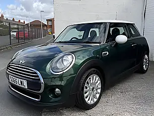 Used 2015 MINI Hatch Cooper (chili Ii Pack) British Racing Green Metallic - Interior and Exterior details 4