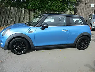 Used 2015 MINI Hatch Cooper Electric Blue - Interior and Exterior details 8