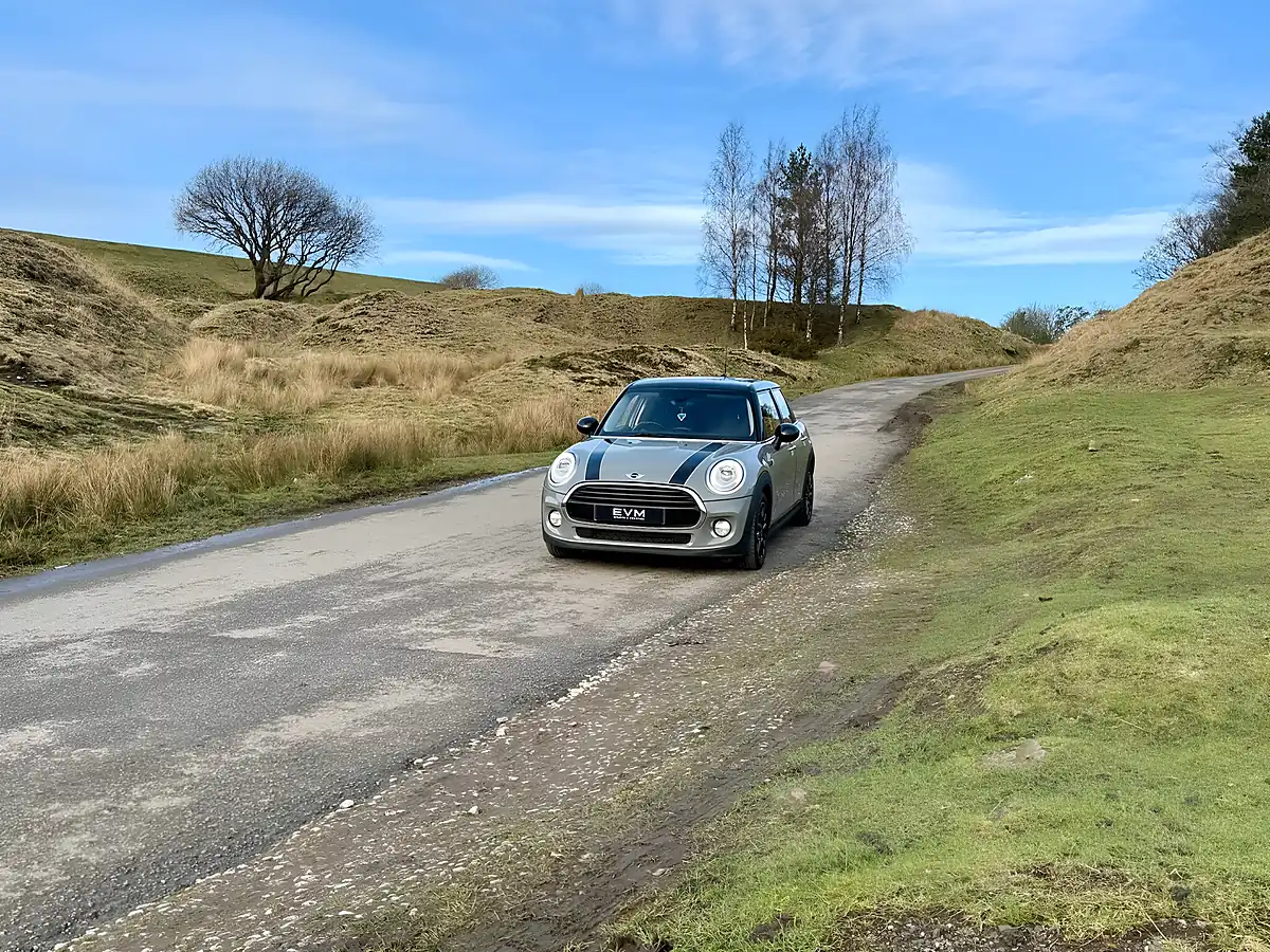Used 2015 MINI Hatch Cooper Grey - Interior and Exterior details 3
