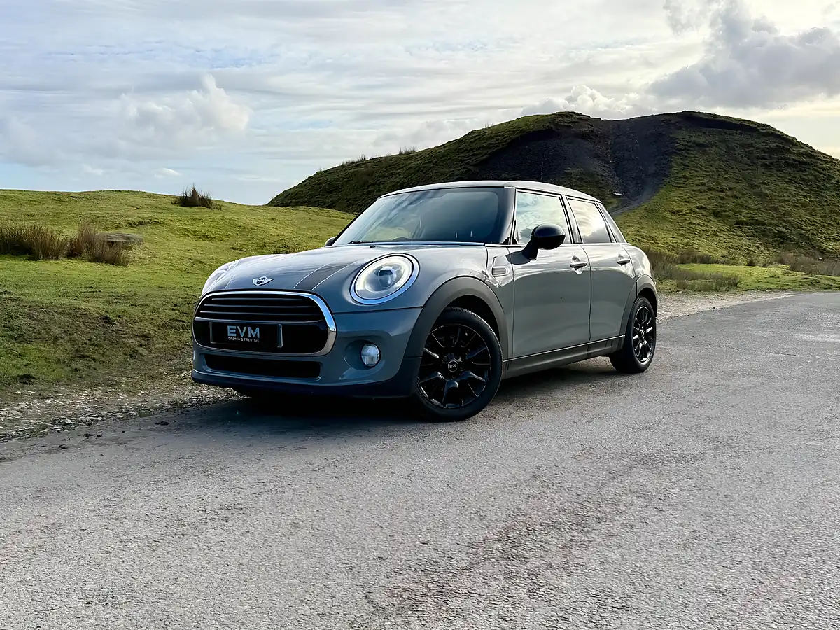 Used 2015 MINI Hatch Cooper Grey - Interior and Exterior details 4