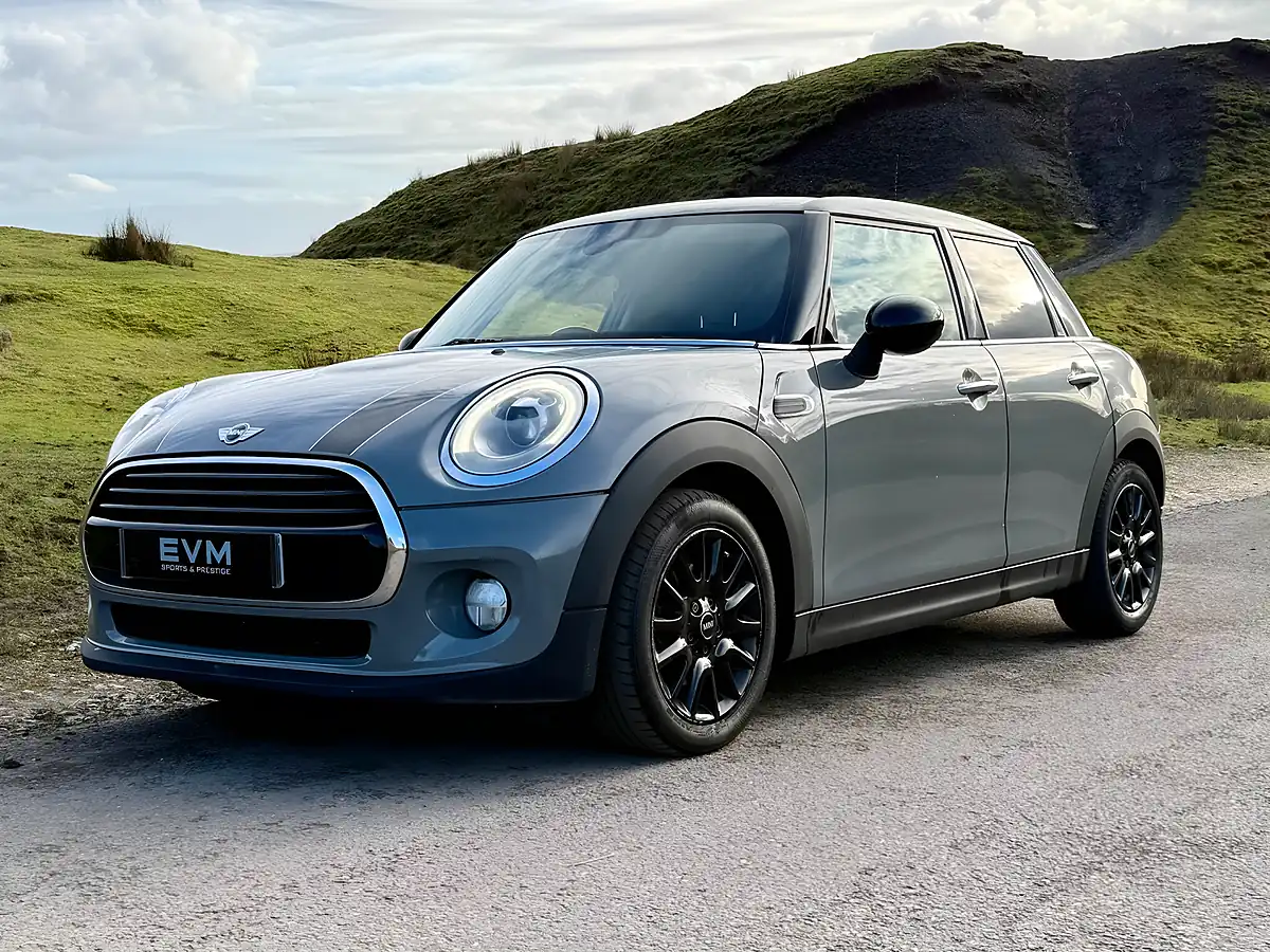 Used 2015 MINI Hatch Cooper Grey - Interior and Exterior details 5