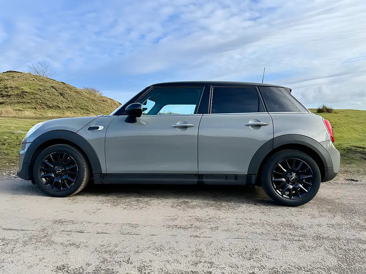Used 2015 MINI Hatch Cooper Grey - Interior and Exterior details 6