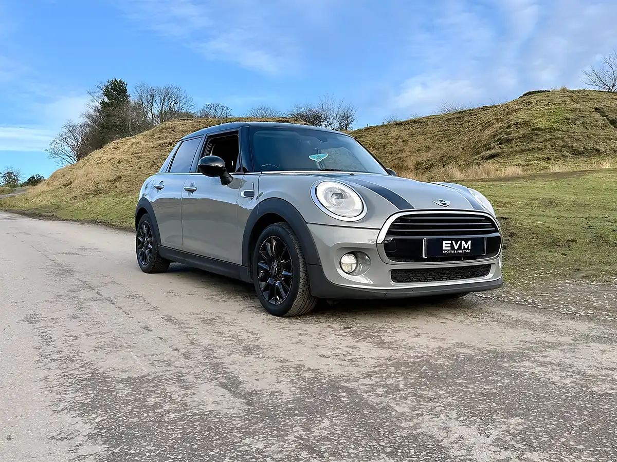 Used 2015 MINI Hatch Cooper Grey - Interior and Exterior details 7