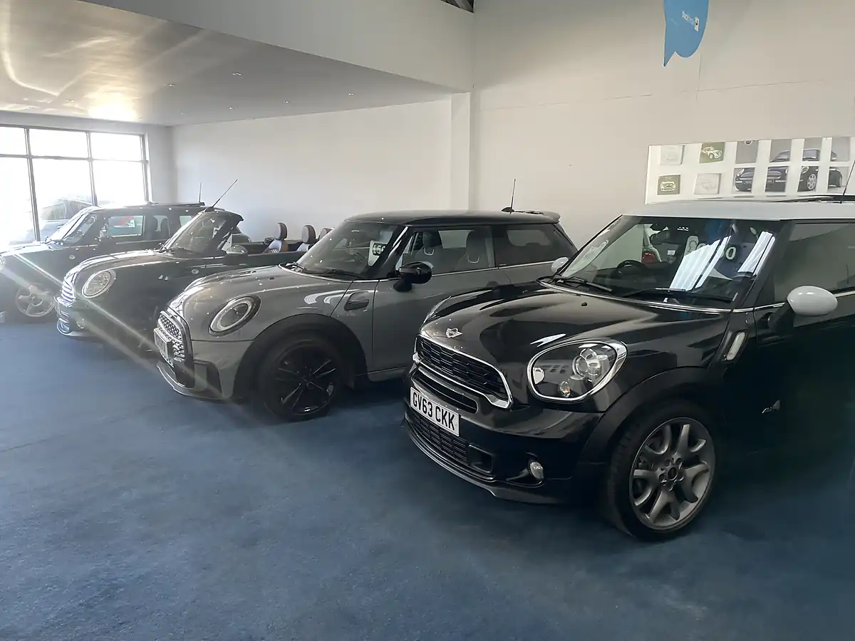 Used 2015 MINI Hatch Cooper Jcw Aero Kit Lapis Luxury Blue - Interior and Exterior details 19