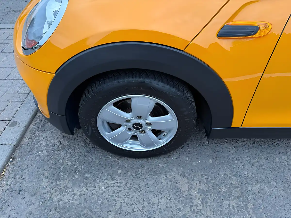 Used 2015 MINI Hatch Cooper Orange - Interior and Exterior details 17