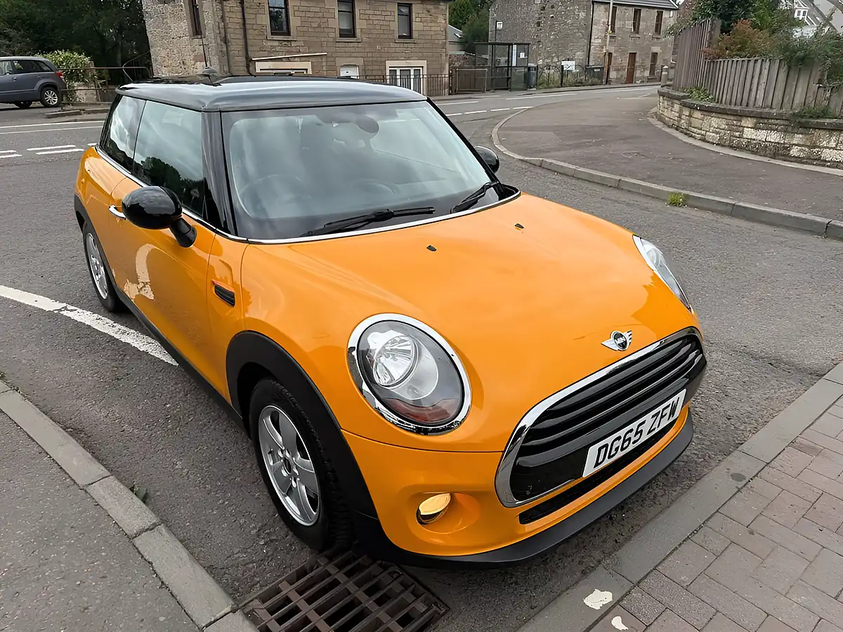 Used 2015 MINI Hatch Cooper Orange - Interior and Exterior details 4