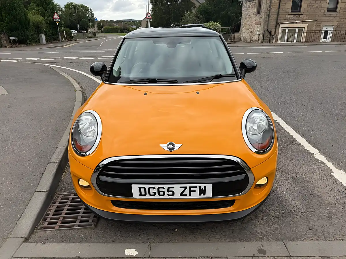 Used 2015 MINI Hatch Cooper Orange - Interior and Exterior details 6