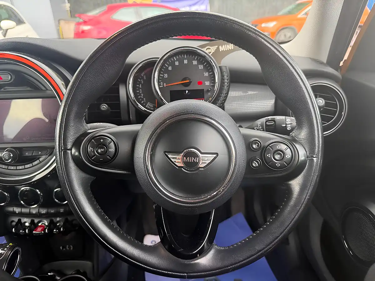 Used 2015 MINI Hatch Cooper Orange - Interior and Exterior details 15
