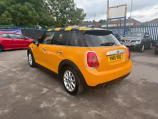 Used 2015 MINI Hatch Cooper Orange - Interior and Exterior details 4