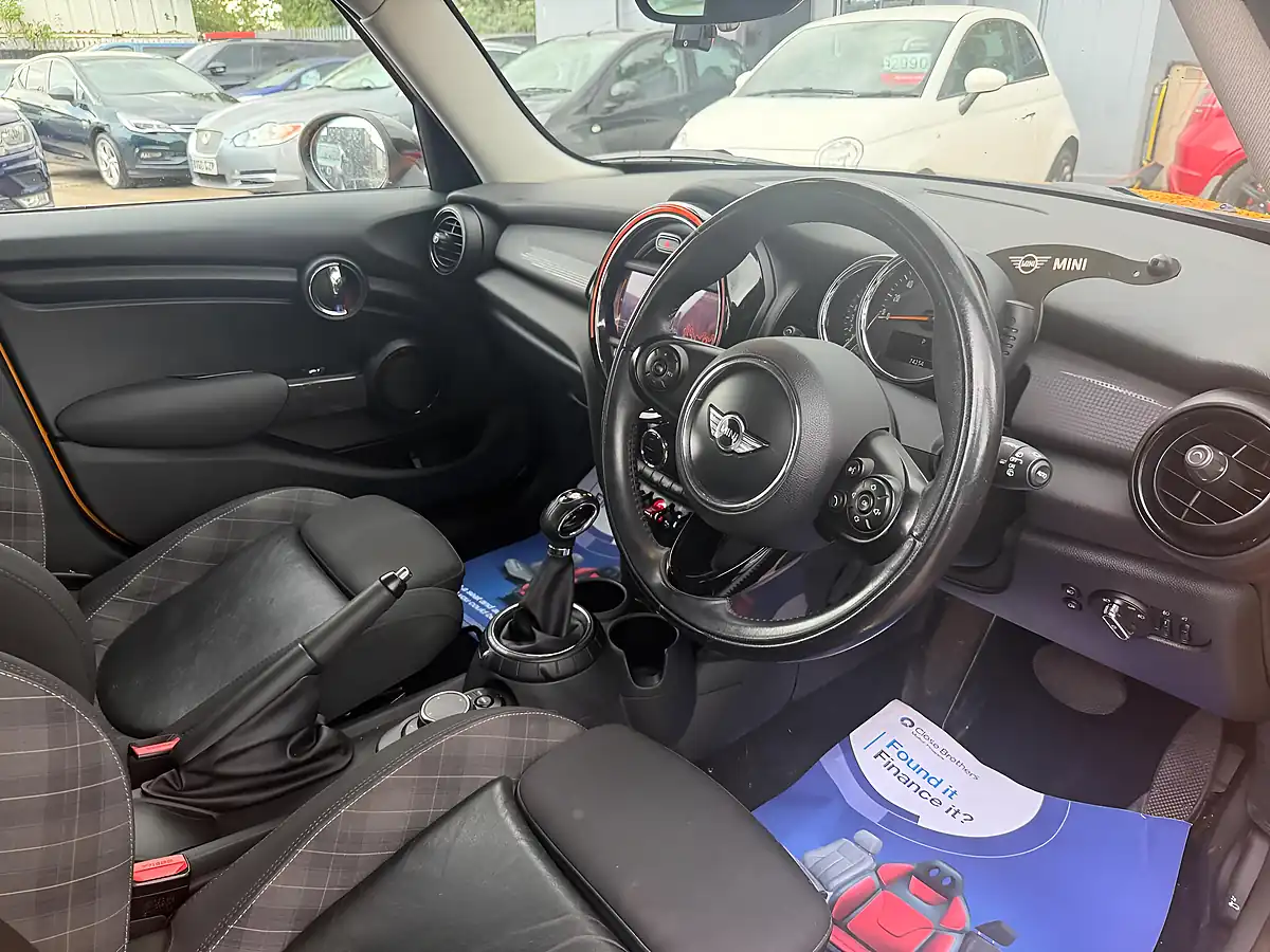 Used 2015 MINI Hatch Cooper Orange - Interior and Exterior details 7