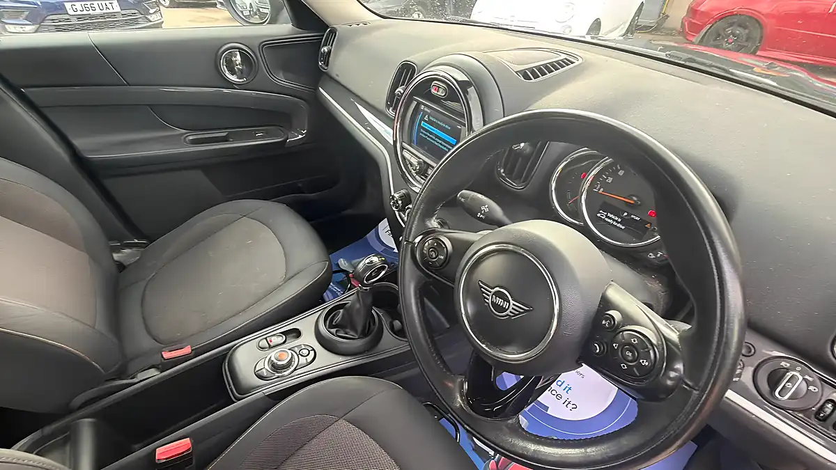 Used 2015 MINI Hatch Cooper Orange - Interior and Exterior details 9